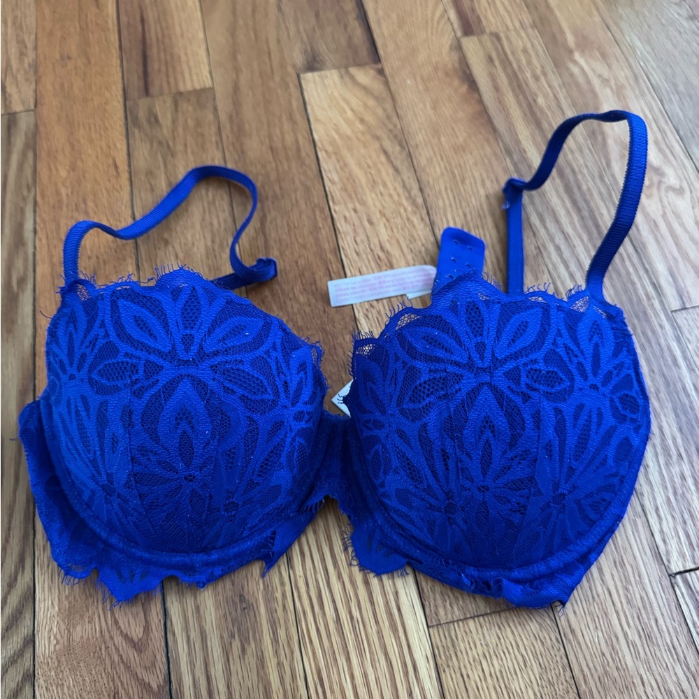 PINK Victoria's Secret Vibrant Blue Lace Bra
